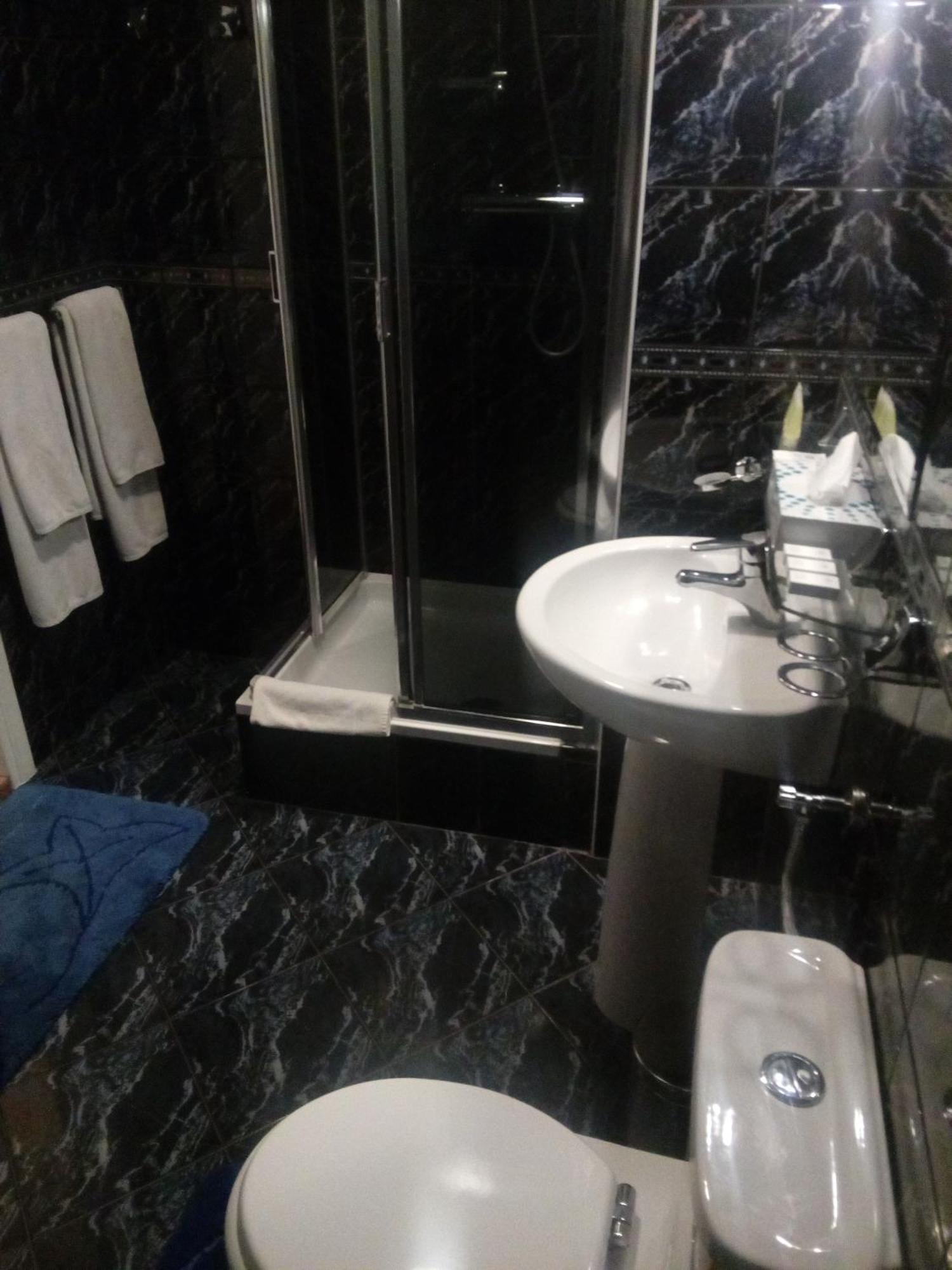 Dwor Anna Bed & Breakfast Ciecierzyn Room photo