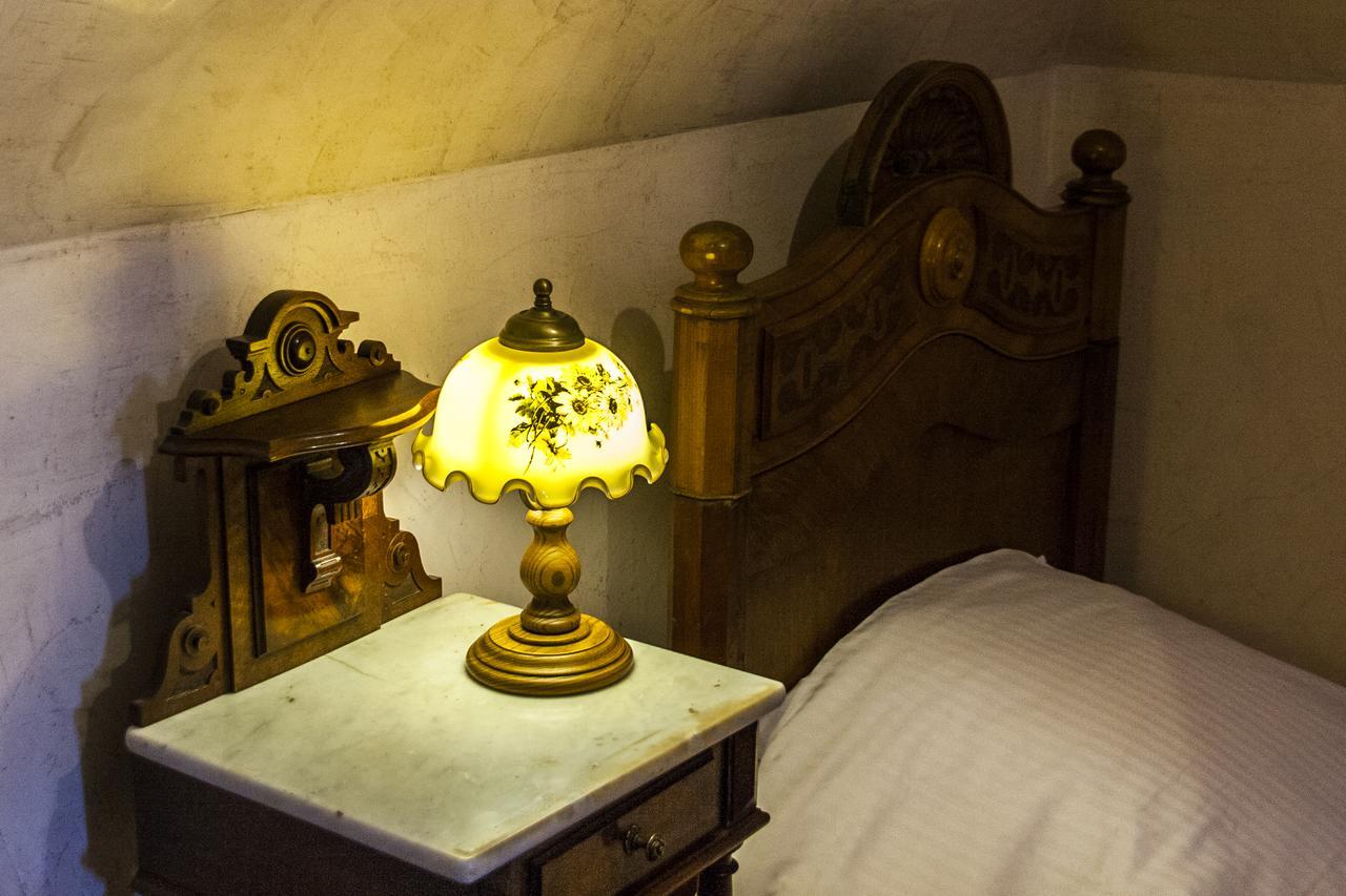 Dwor Anna Bed & Breakfast Ciecierzyn Room photo